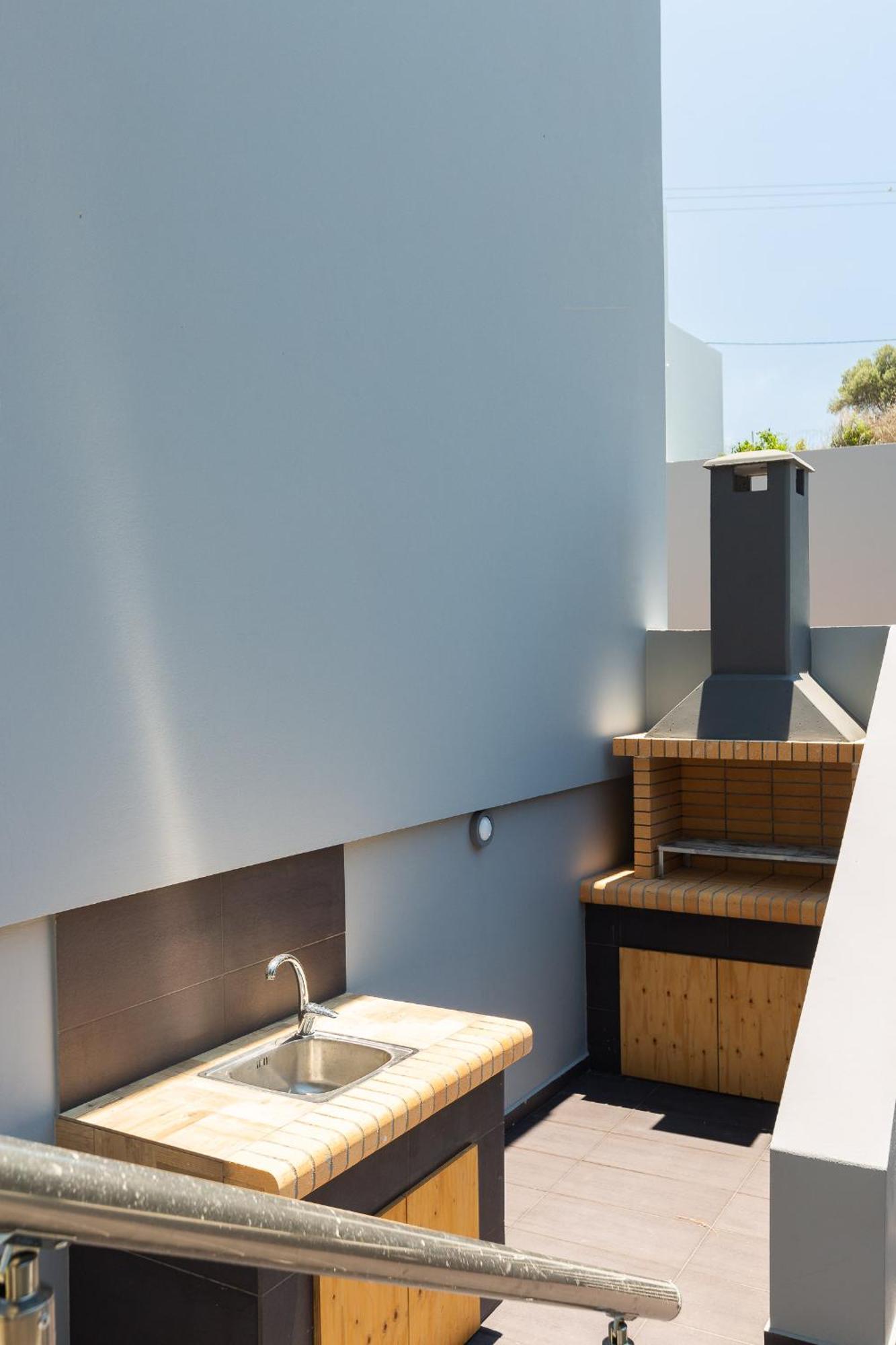 Nisos Villa, Pool & Heated Spawhirlpool, Walking To Beach, By Thinkvilla Sfáka Esterno foto