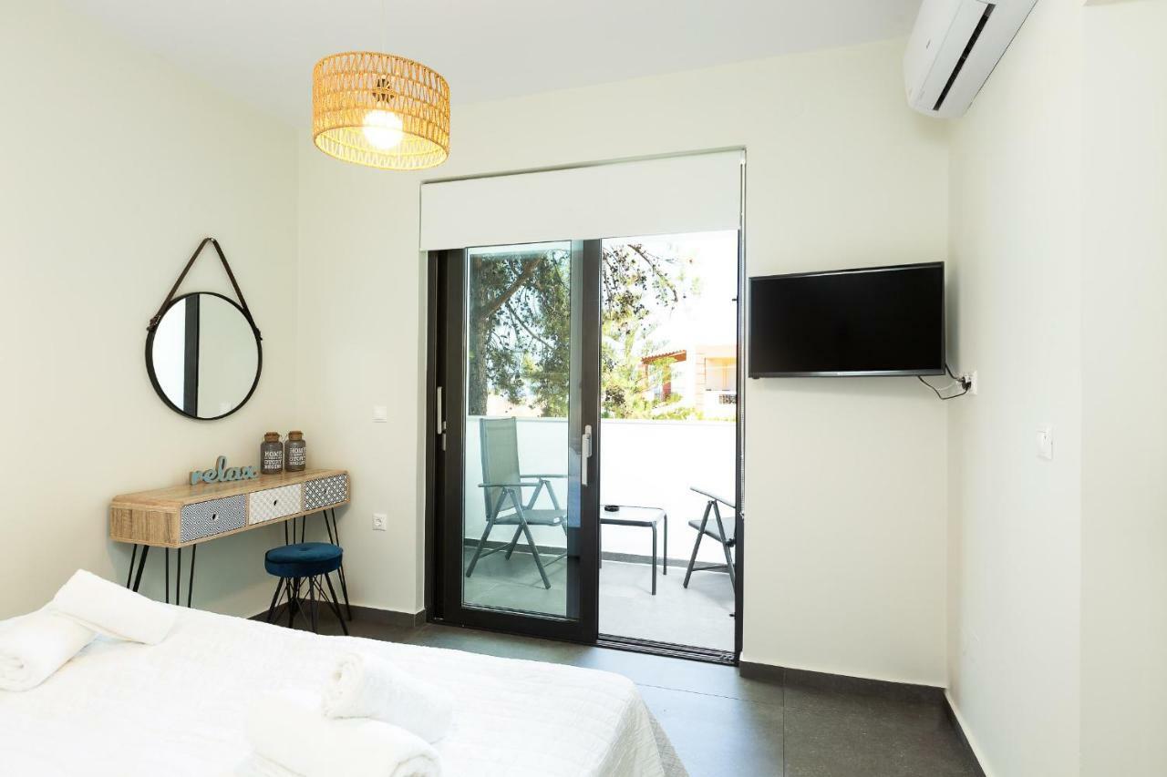 Nisos Villa, Pool & Heated Spawhirlpool, Walking To Beach, By Thinkvilla Sfáka Esterno foto